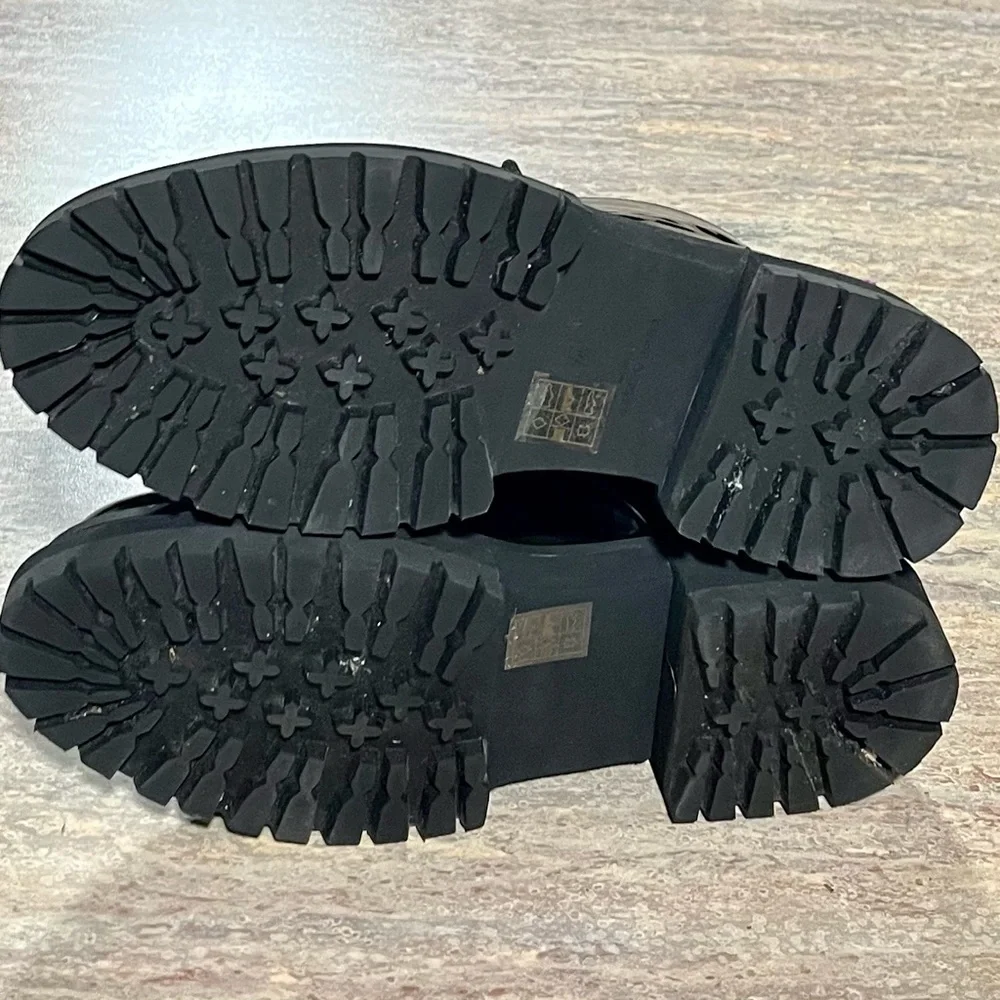 Kurt Geiger London Birdie black glossy combat boots with rainbow 🌈 stitching - Picture 16 of 16